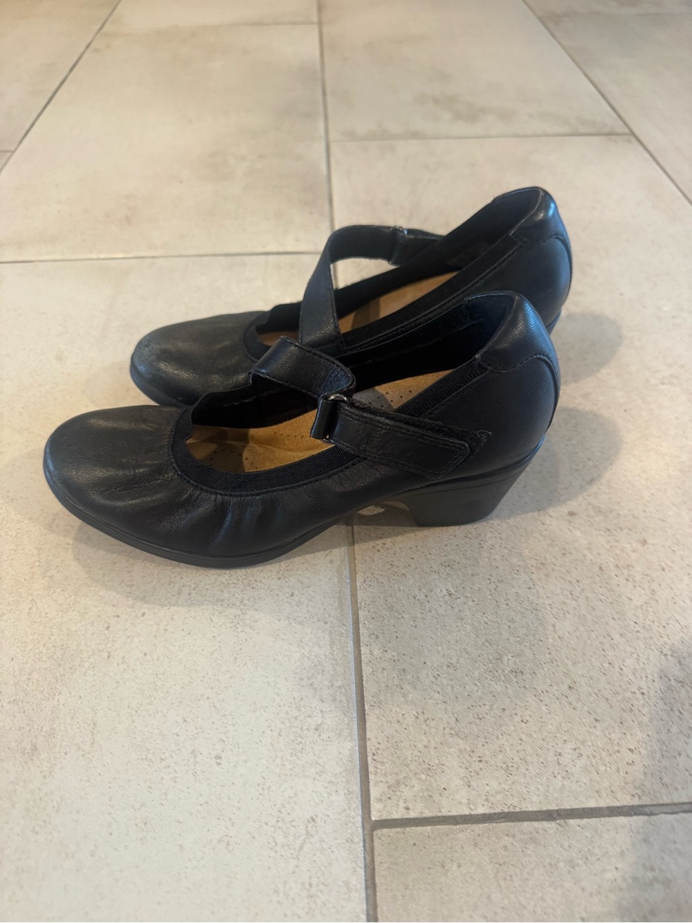 Clark’s Comfy  Mary Jane Heeled Shoe in Black